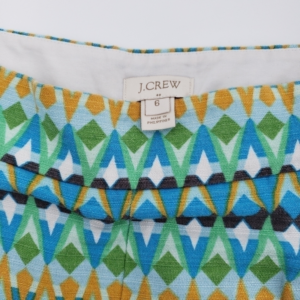 𝅺j. Crew Factory Geo Print Green and Blue Shorts, Size 6 - Picture 5 of 7